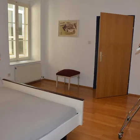 Mit Einem Schlafzimmer Apartment